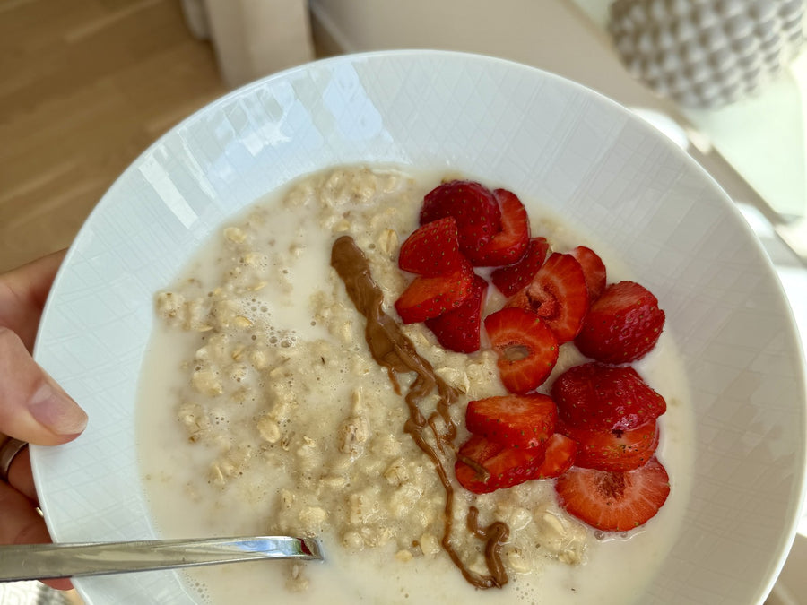Proteinrik havregrynsgröt med hallon